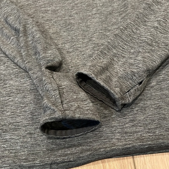 Men’s Reebok Quarter Zip Gray Pullover Top XL Lightweight Outdoor Running - Picture 12 of 15